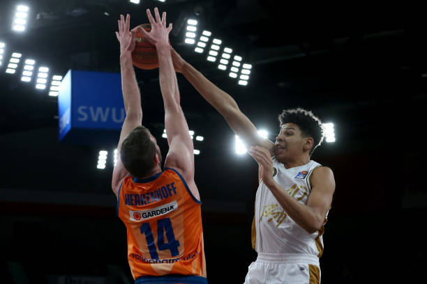 本纳赛尔继 本纳赛尔继